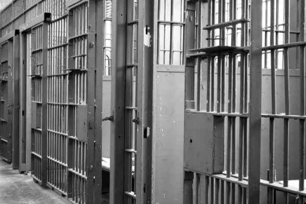 pasillo de la cárcel
