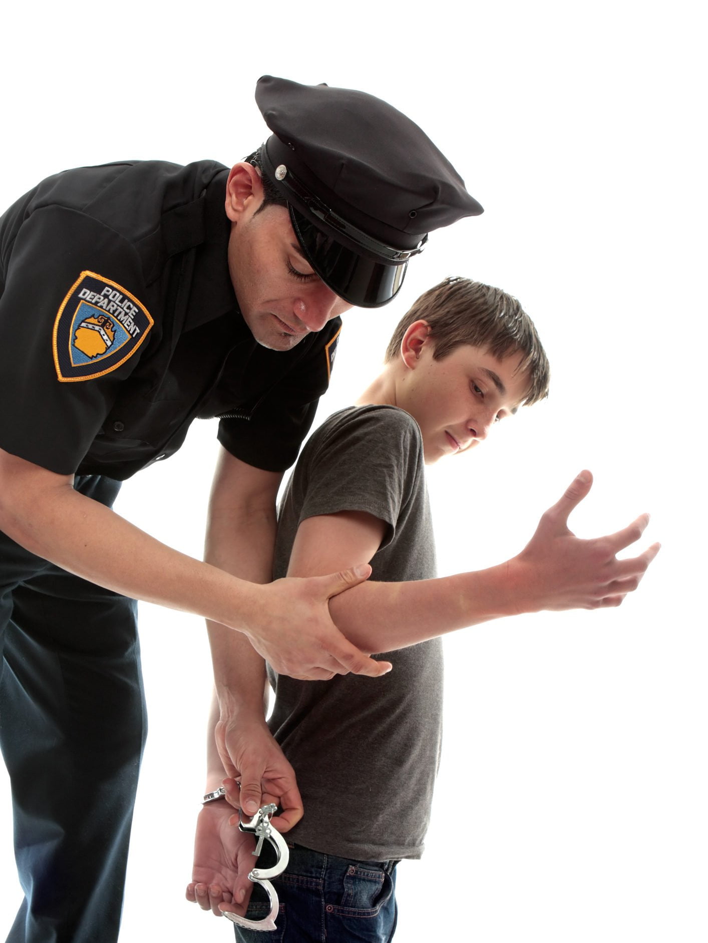 Menor siendo arrestado
