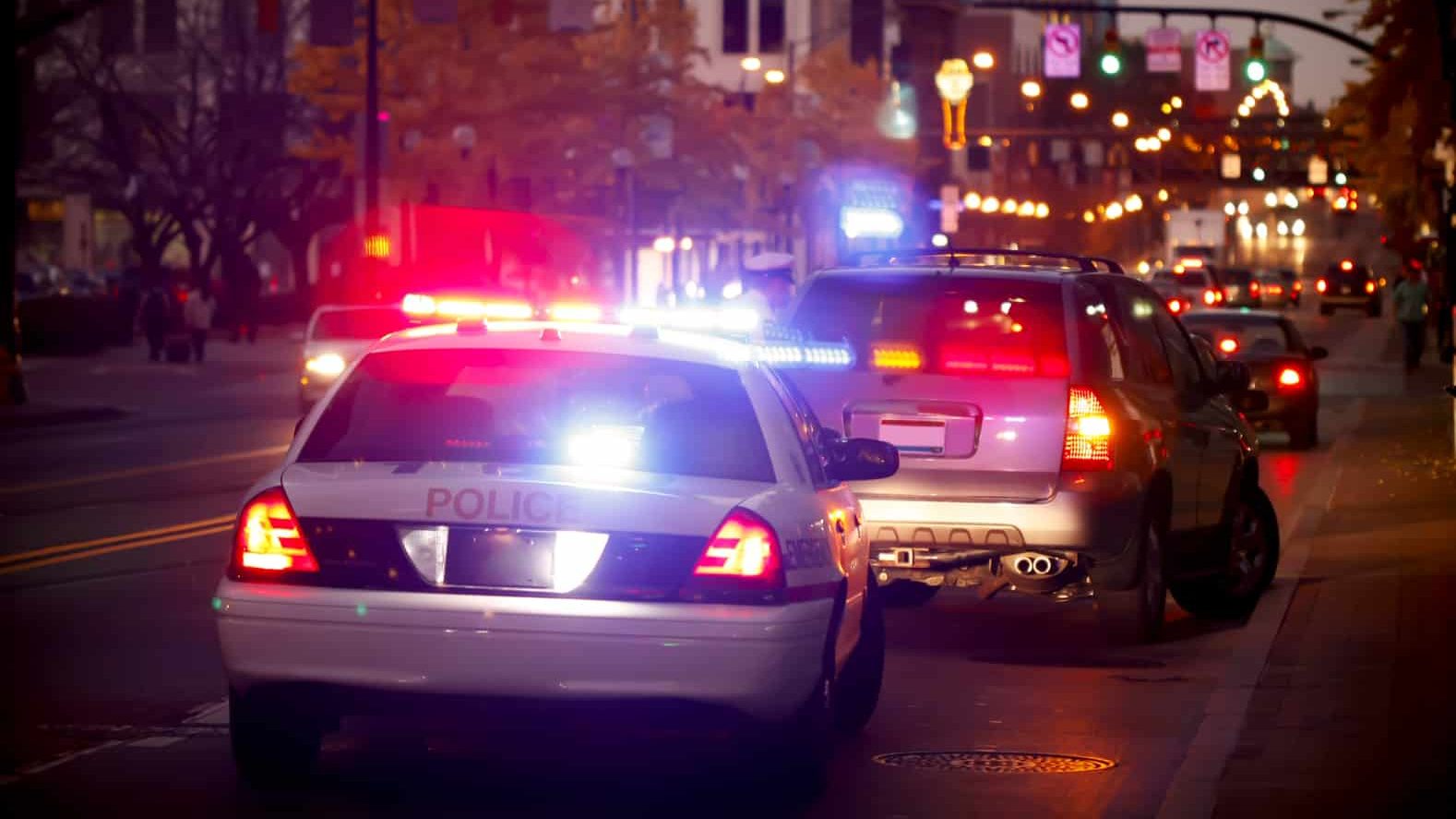 Vehículo detenido por la policía
